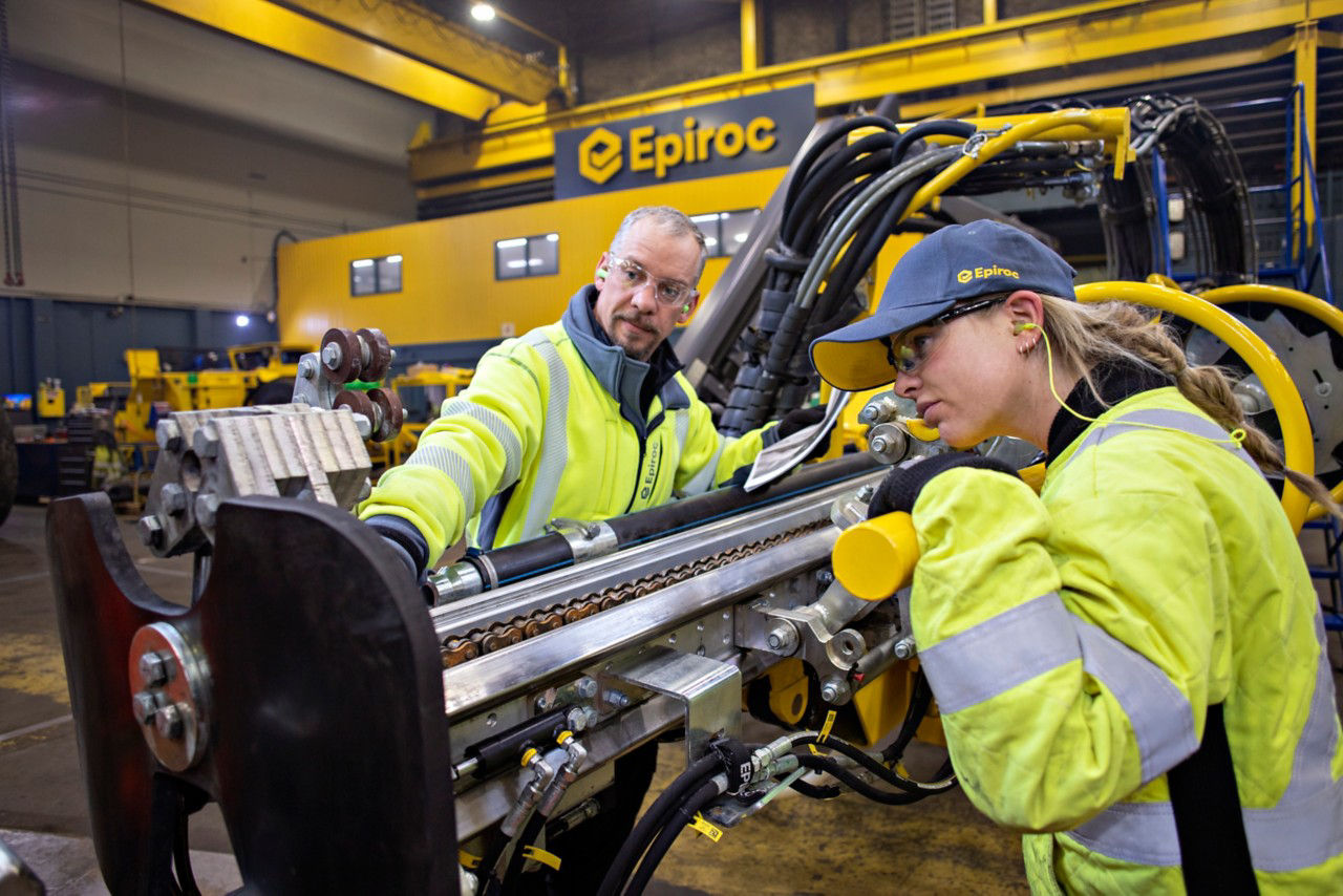 Epiroc - Boltec M Battery in workshop