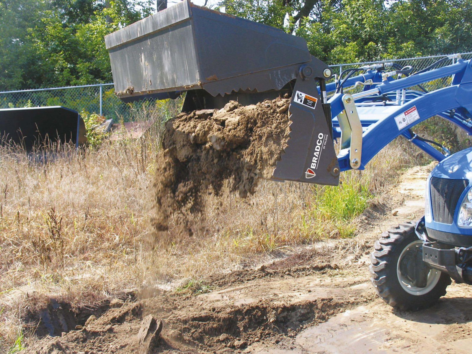 Multi-Purpose 4-in-1 Bucket | Paladin attachments