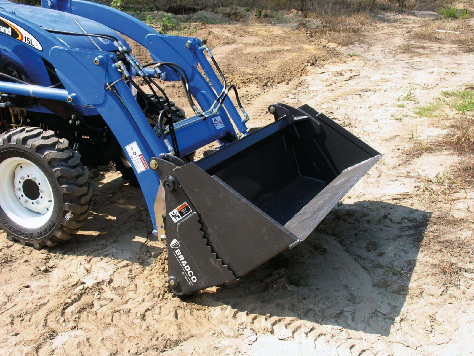Multi-Purpose 4-in-1 Bucket | Paladin attachments