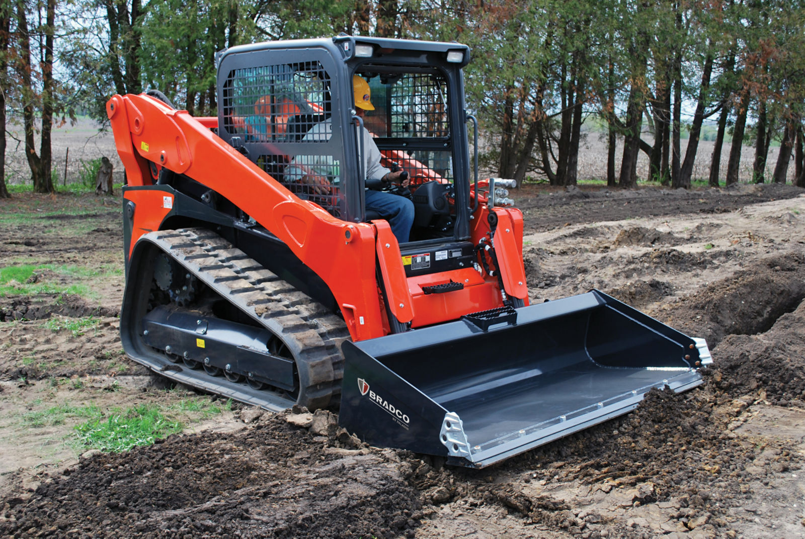 Low-Profile Dirt Bucket | Paladin attachments