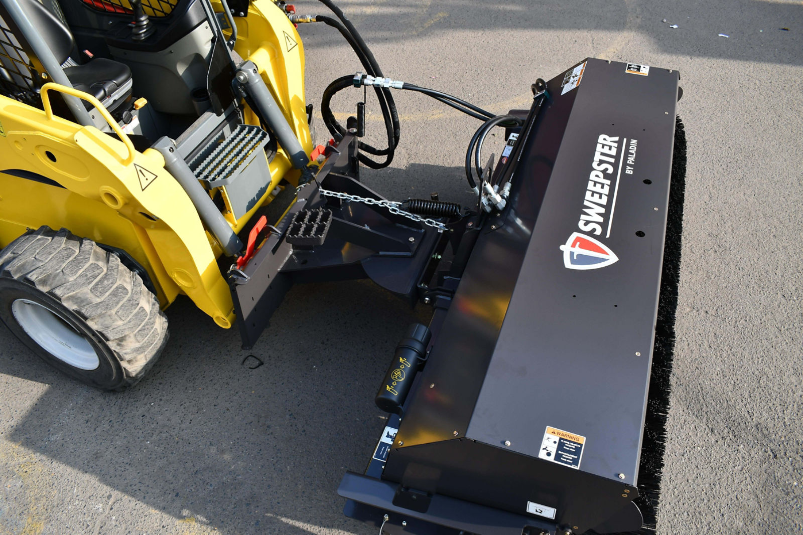 Sweeper - QCSS Angle Broom | Paladin attachments