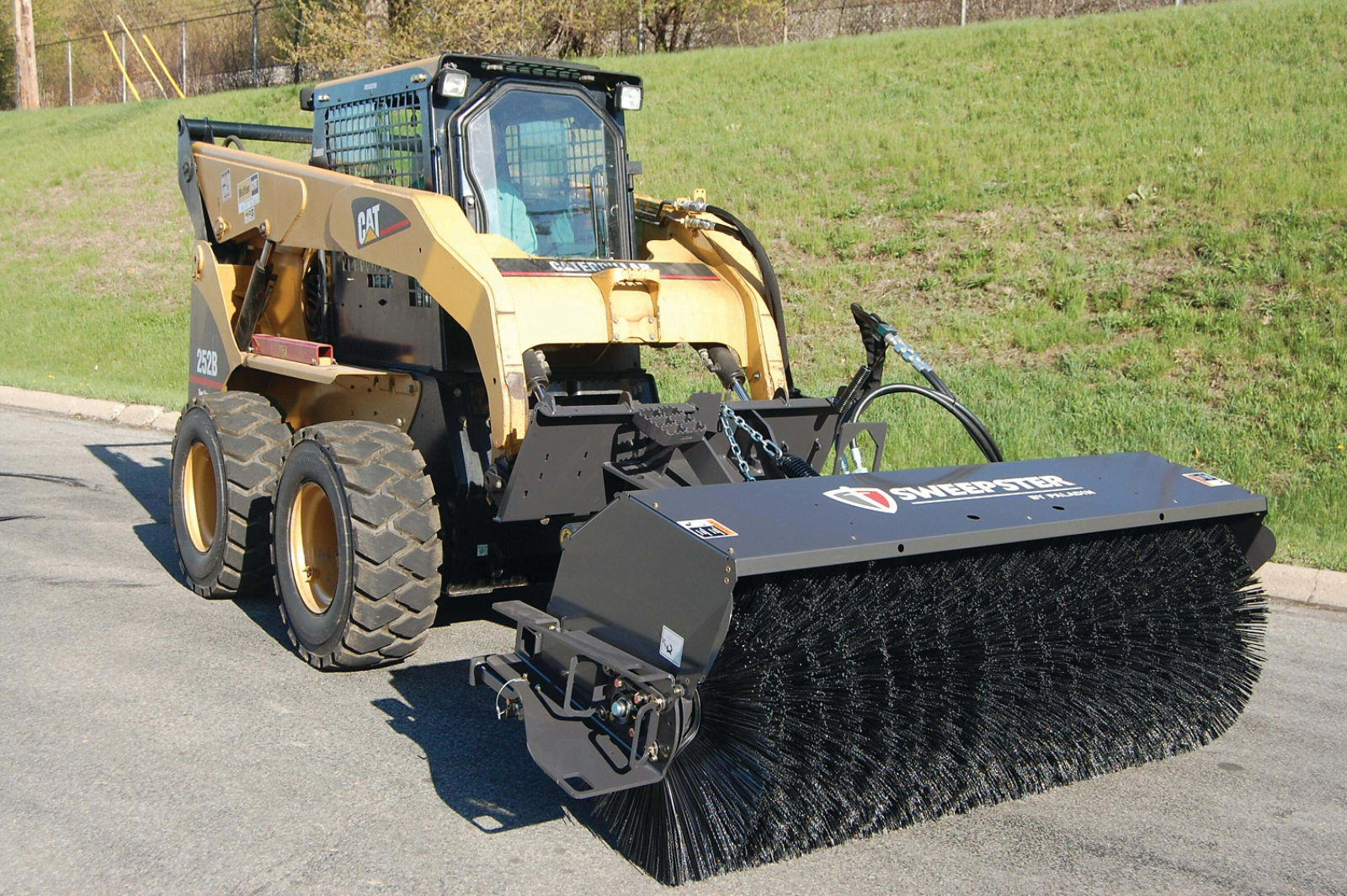 竿　Speedstyie Sweeper - QCSS Angle Broom | Paladin attachments