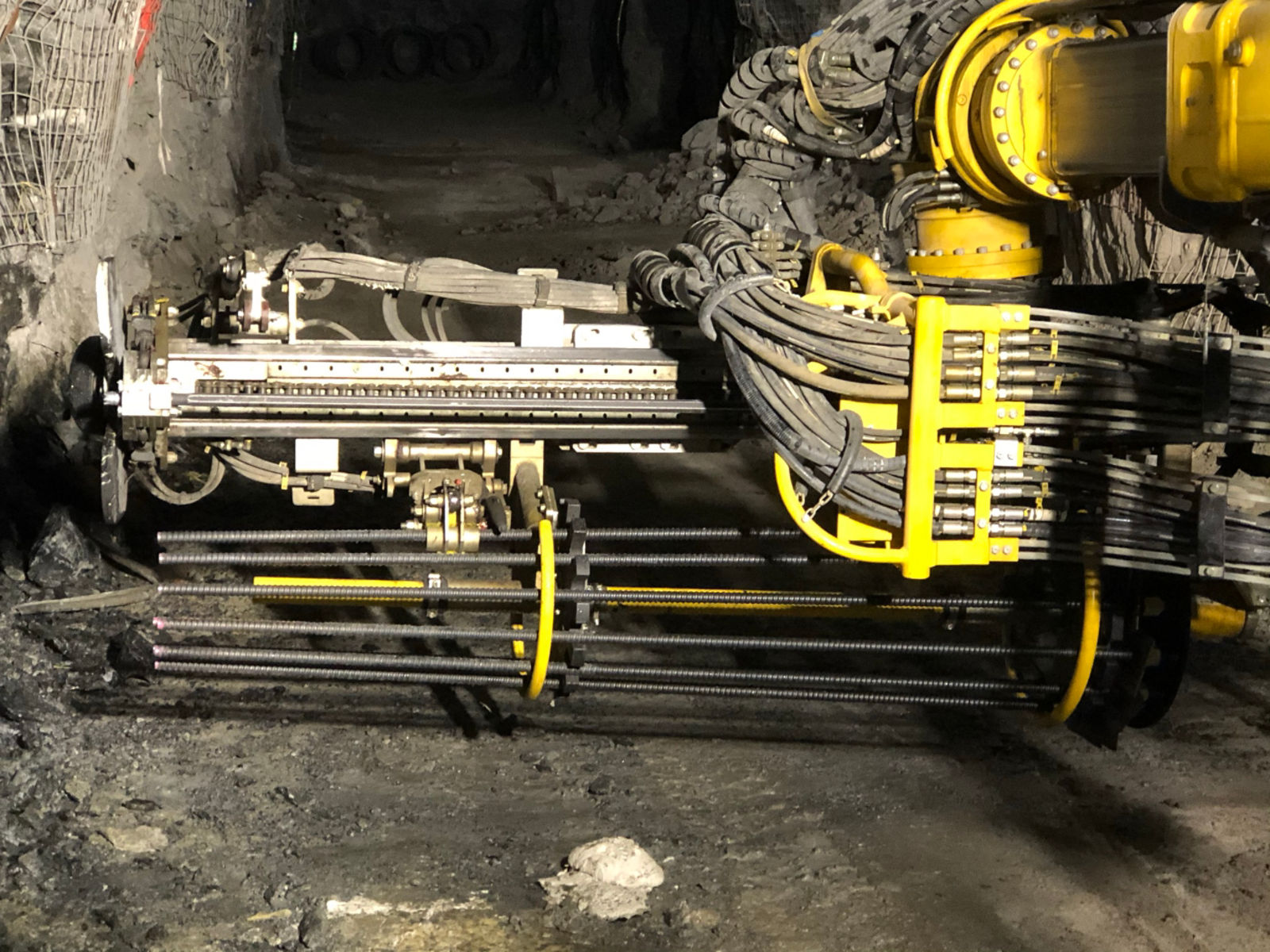 Boulon Léger Fibre Carbone Pour Autococker - Pièce Occasion