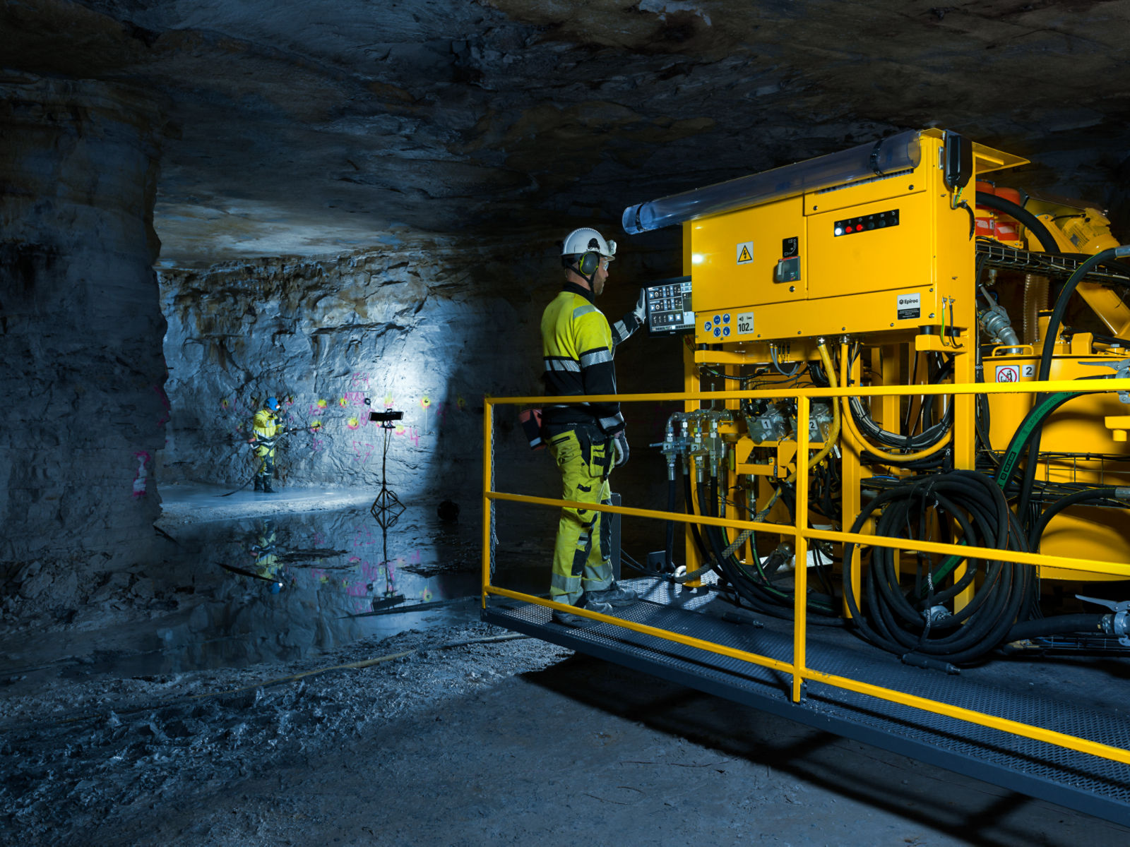 Unigrout M2 Smart commercial photo in underground mine