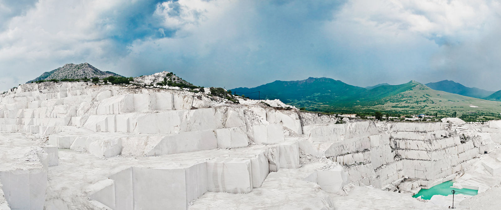 Epiroc segments; mining, construction, demolition and recycling and Water, oil and gas